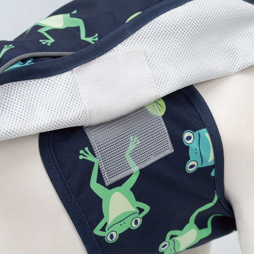 Close-up of a dog raincoat designed with a velcro for a snug fit